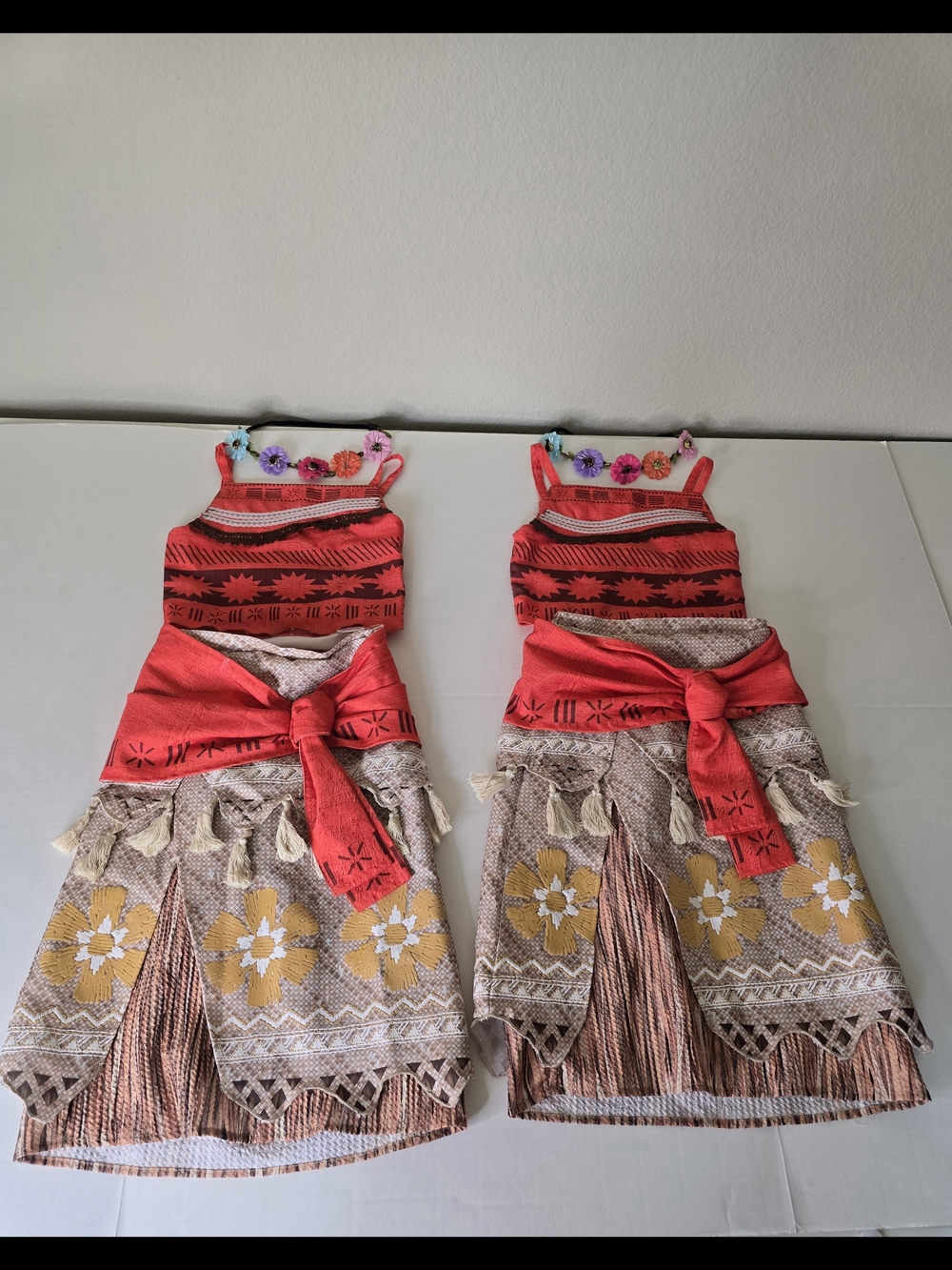 Disney Girls Moana Costumes Sets Size 5/6 Bundle of two